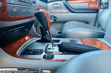 Внедорожник / Кроссовер Lexus LX 2006 в 