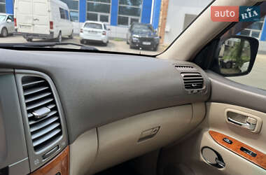 Внедорожник / Кроссовер Lexus LX 2005 в 