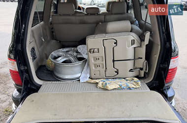 Внедорожник / Кроссовер Lexus LX 2005 в 