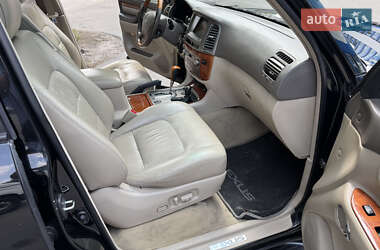 Внедорожник / Кроссовер Lexus LX 2005 в 