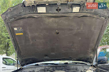 Внедорожник / Кроссовер Lexus LX 2005 в 