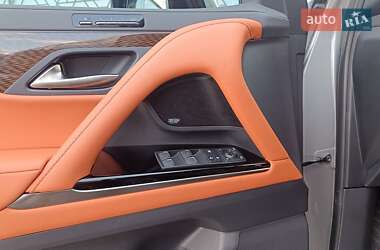 Внедорожник / Кроссовер Lexus LX 2021 в 