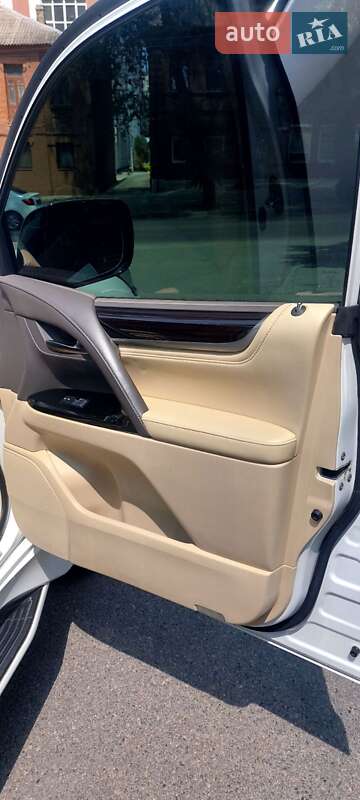 Внедорожник / Кроссовер Lexus LX 2017 в Днепре фото 12 Внедорожник / Кроссовер Lexus LX 2017 в Днепре