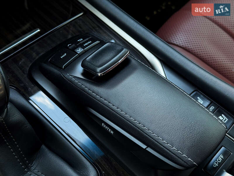 Внедорожник / Кроссовер Lexus LX 2019 в Киеве