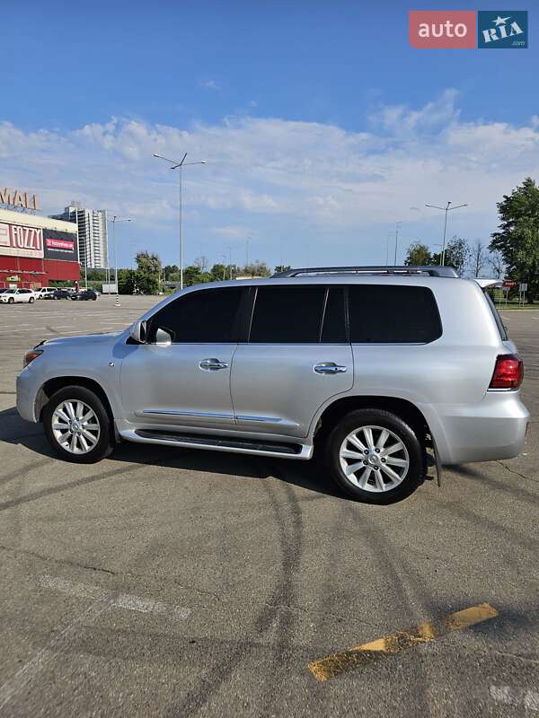 Позашляховик / Кросовер Lexus LX 2008 в Києві