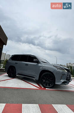 Внедорожник / Кроссовер Lexus LX 2017 в 