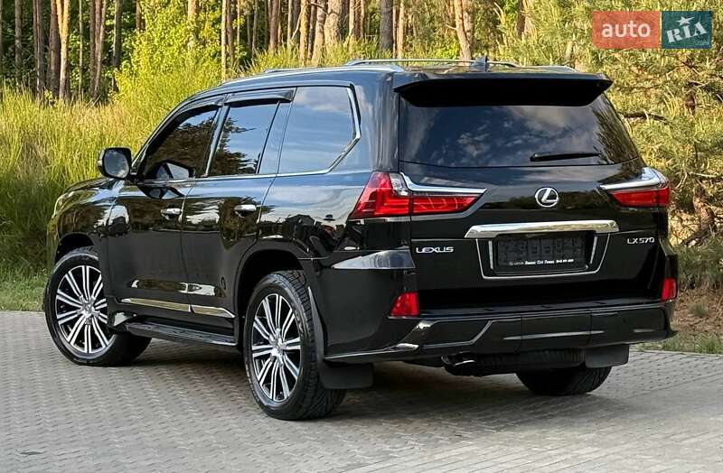 Позашляховик / Кросовер Lexus LX 2016 в Рівному