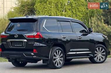 Позашляховик / Кросовер Lexus LX 2016 в 