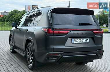 Внедорожник / Кроссовер Lexus LX 2023 в 