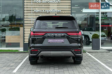 Позашляховик / Кросовер Lexus LX 2024 в 