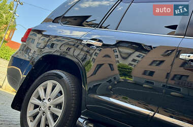 Позашляховик / Кросовер Lexus LX 2008 в 