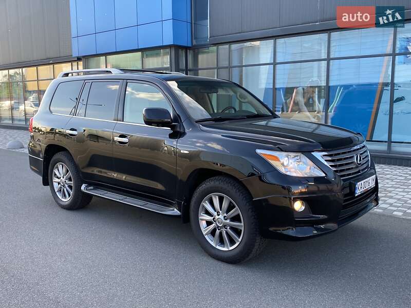 Lexus LX 2011
