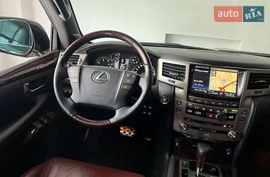 Внедорожник / Кроссовер Lexus LX 2014 в 