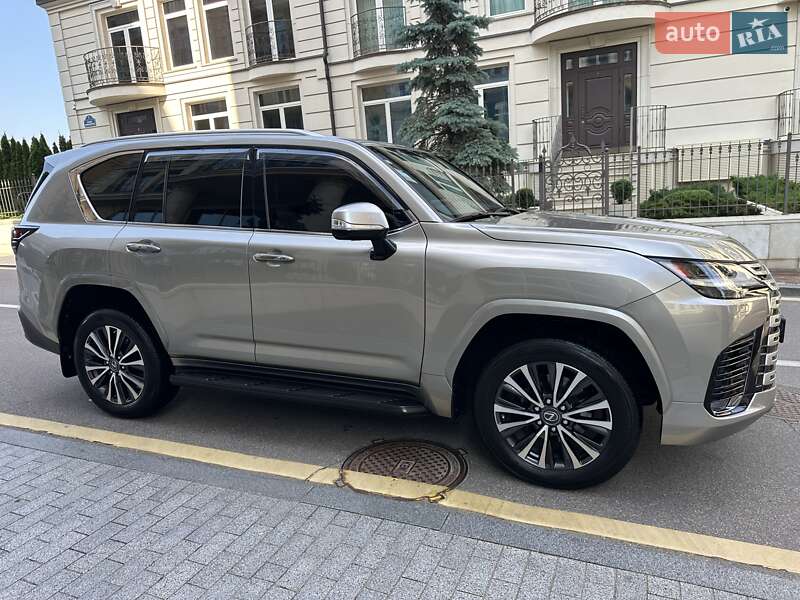 Внедорожник / Кроссовер Lexus LX 2022 в Киеве