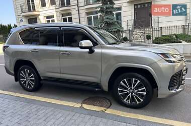 Внедорожник / Кроссовер Lexus LX 2022 в 