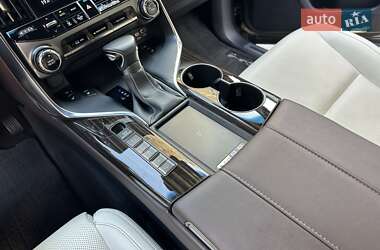 Внедорожник / Кроссовер Lexus LX 2022 в 