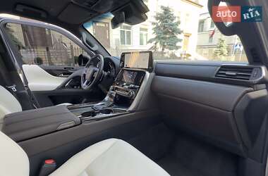Внедорожник / Кроссовер Lexus LX 2022 в 