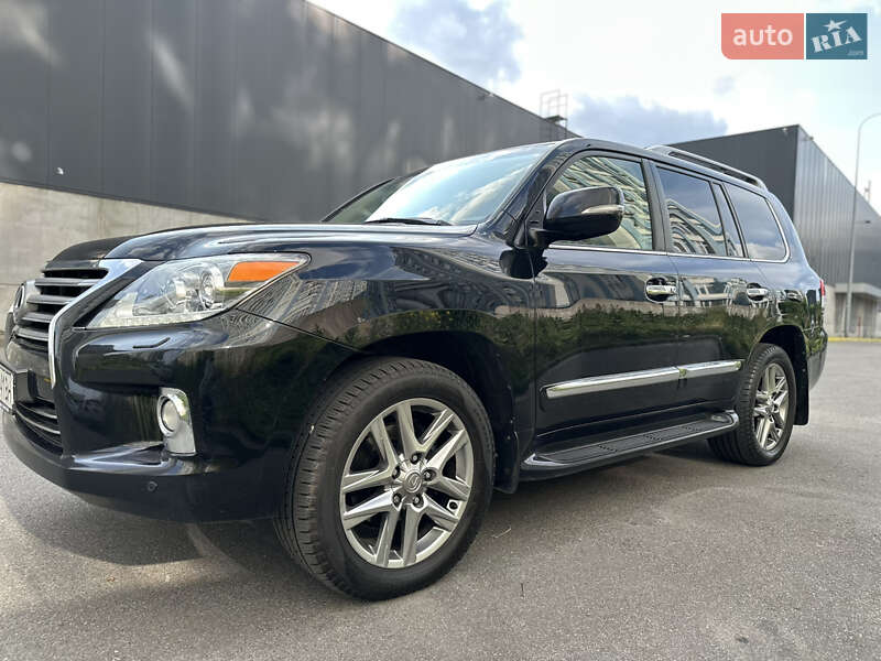 Lexus LX 2012