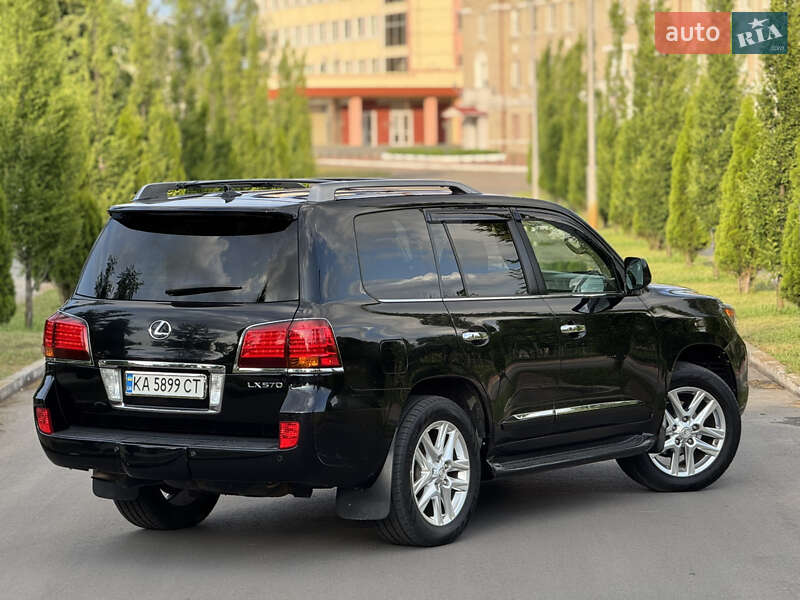 Внедорожник / Кроссовер Lexus LX 2011 в Киеве