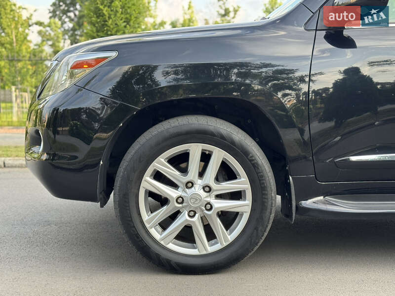 Внедорожник / Кроссовер Lexus LX 2011 в Киеве