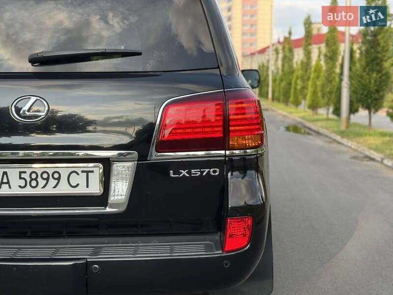 Внедорожник / Кроссовер Lexus LX 2011 в Киеве