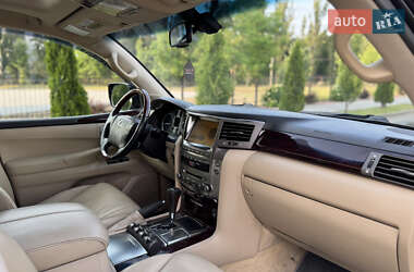 Внедорожник / Кроссовер Lexus LX 2011 в 