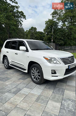 Внедорожник / Кроссовер Lexus LX 2011 в 