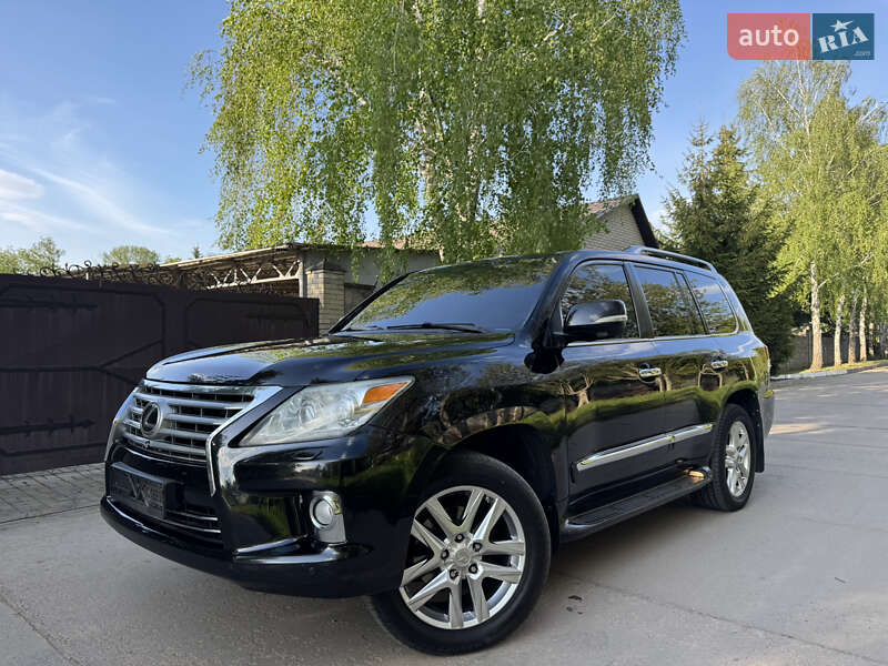 Внедорожник / Кроссовер Lexus LX 2008 в 