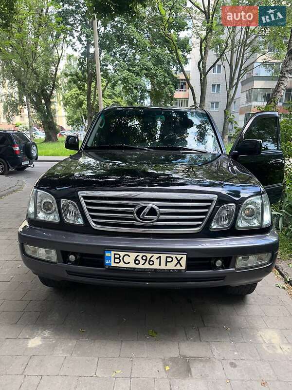 Lexus LX 2006