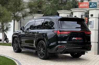 Позашляховик / Кросовер Lexus LX 2023 в 