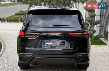 Позашляховик / Кросовер Lexus LX 2023 в 