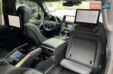 Позашляховик / Кросовер Lexus LX 2023 в 