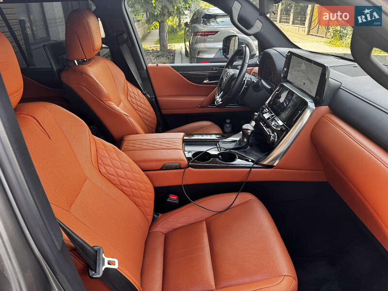 Внедорожник / Кроссовер Lexus LX 2022 в Черновцах