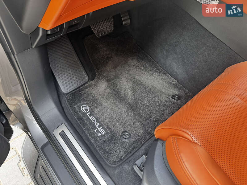 Внедорожник / Кроссовер Lexus LX 2022 в Черновцах