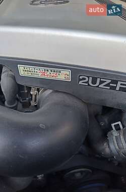 Внедорожник / Кроссовер Lexus LX 2004 в 