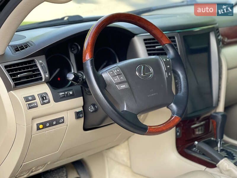 Позашляховик / Кросовер Lexus LX 2010 в Чернівцях фото 17 Позашляховик / Кросовер Lexus LX 2010 в Чернівцях
