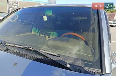 Внедорожник / Кроссовер Lexus LX 2004 в 