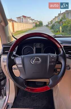 Внедорожник / Кроссовер Lexus LX 2008 в 