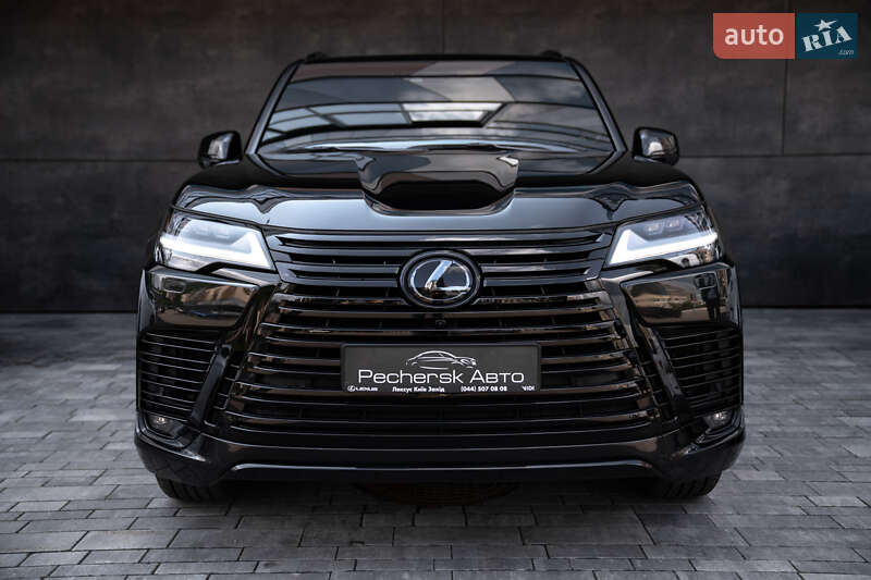 Lexus LX 2022