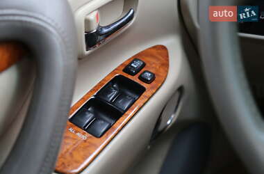 Внедорожник / Кроссовер Lexus LX 2005 в 