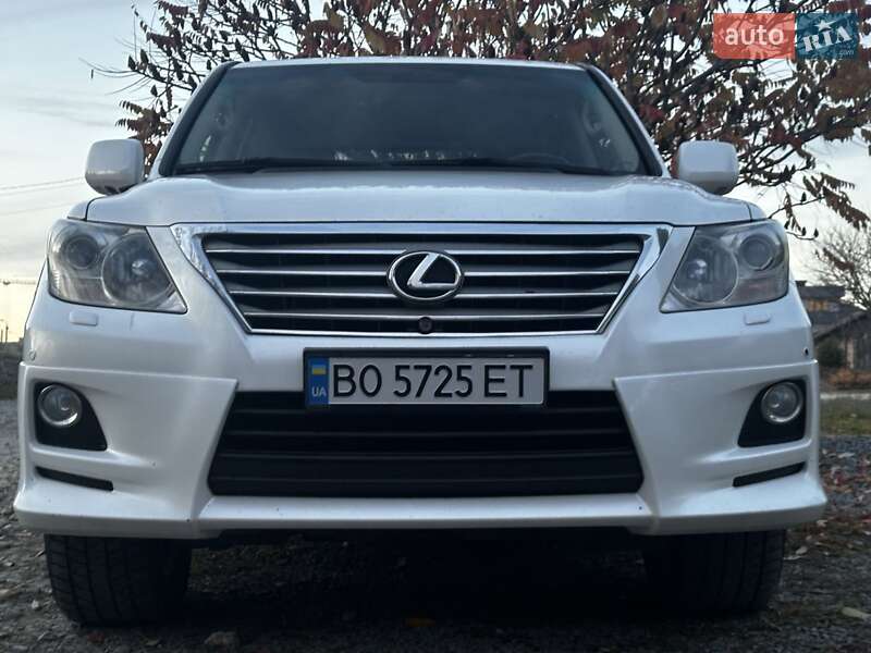 Lexus LX 2010