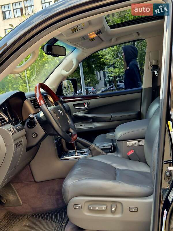 Внедорожник / Кроссовер Lexus LX 2010 в Харькове