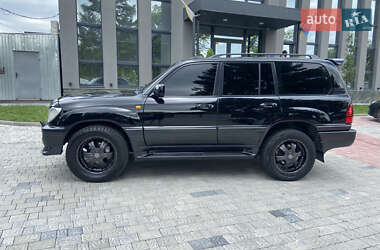 Внедорожник / Кроссовер Lexus LX 2004 в 