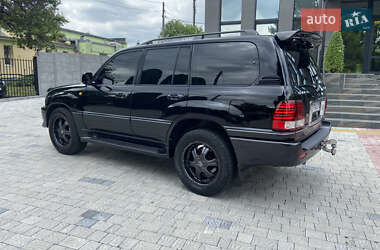Внедорожник / Кроссовер Lexus LX 2004 в 