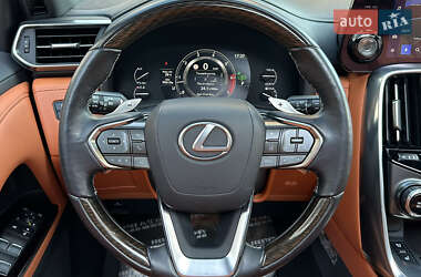 Внедорожник / Кроссовер Lexus LX 2022 в 