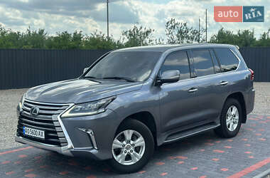 Внедорожник / Кроссовер Lexus LX 2017 в 