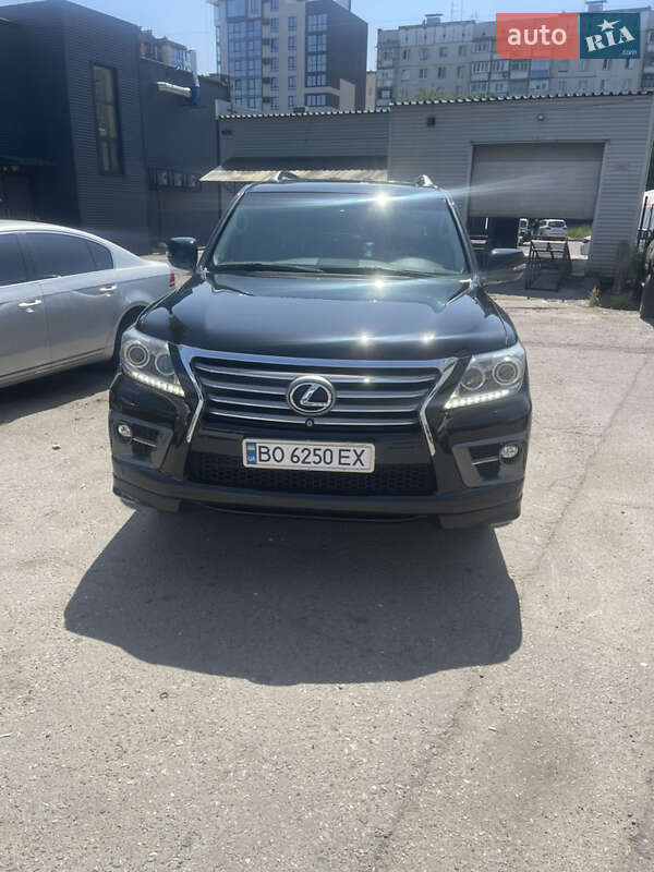 Внедорожник / Кроссовер Lexus LX 2013 в 