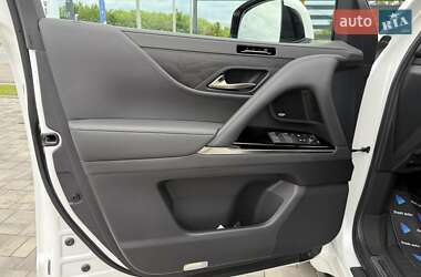 Внедорожник / Кроссовер Lexus LX 2022 в 