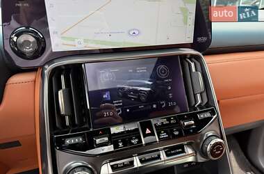 Внедорожник / Кроссовер Lexus LX 2023 в 