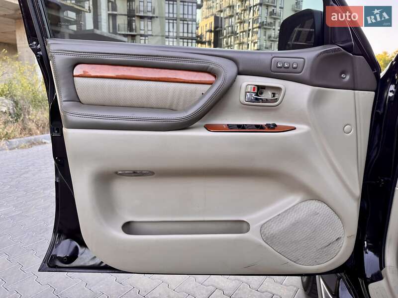 Внедорожник / Кроссовер Lexus LX 2003 в Одессе фото 40 Внедорожник / Кроссовер Lexus LX 2003 в Одессе